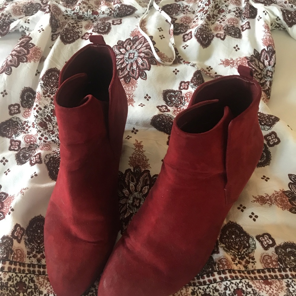 red/maroon booties - Picture 3 of 4